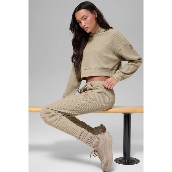 Alo Yoga Muse Cropped Hoodie Gravel Heather Size Medium - Picture 2 of 8